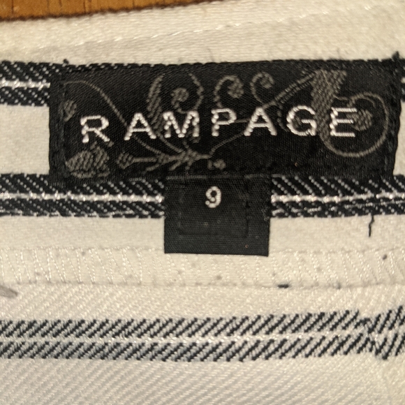 Rampage Skirt - Picture 2 of 8